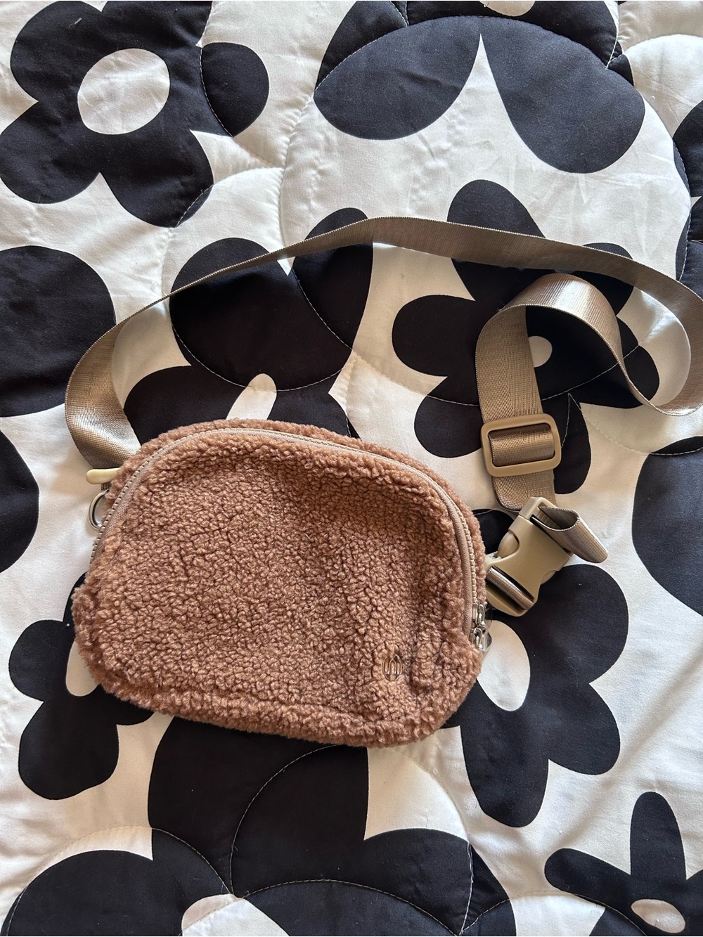 Faux sherpa brown belt bag